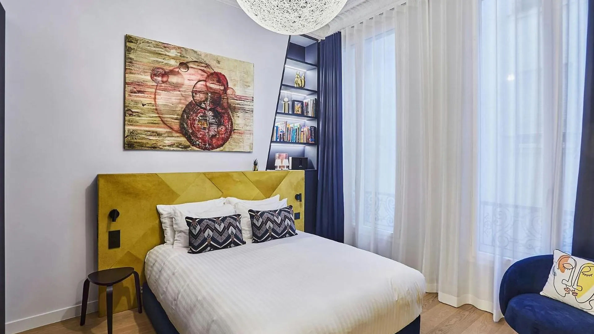 Saffron Rainbow Hotel Rome Italy